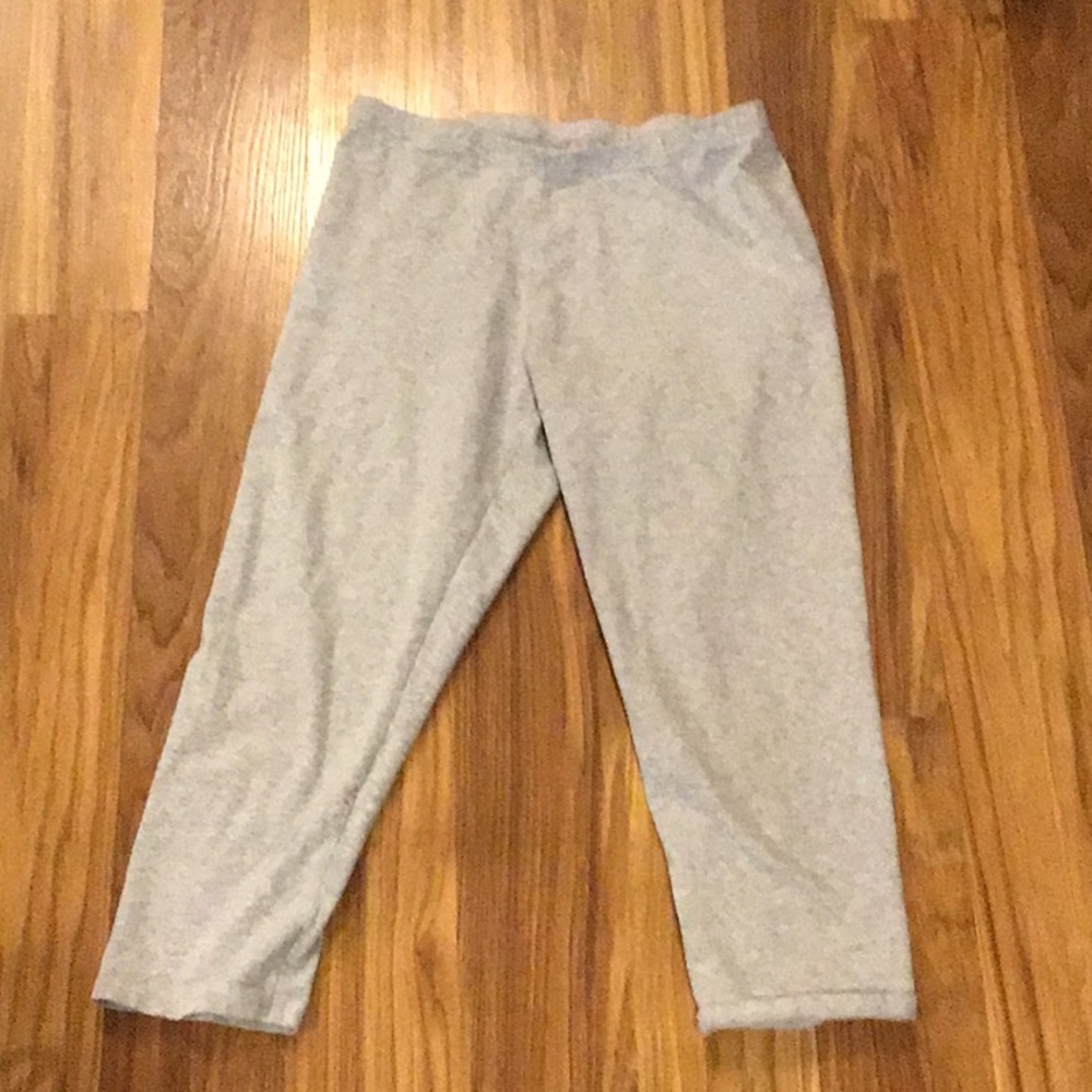 Gray Capri leggings